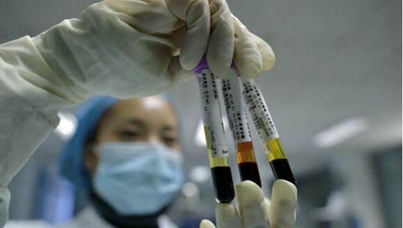 青岛9名患者感染乙肝病毒 涉事医院院长等多人被免职